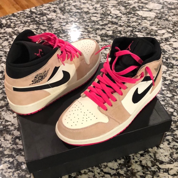 Jordan Other - Air Jordan 1 MID SE